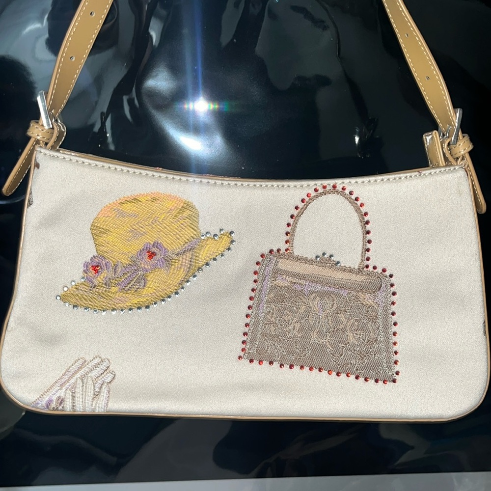 Fashion Embroidery Purse